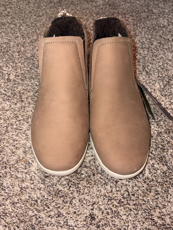 OluKai Shoes - Olukai Hawai'iloa Manu Hope Sneaker Boot NWT